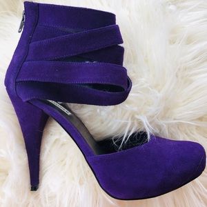 Steve Madden purple suede strappy heels